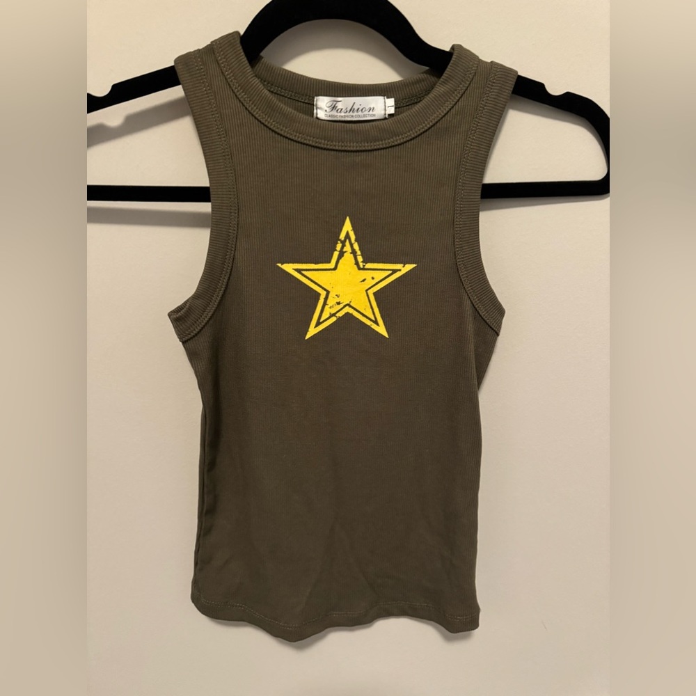 Green Ribbed Tank Top with Yellow Star Graphic - Size XS/S